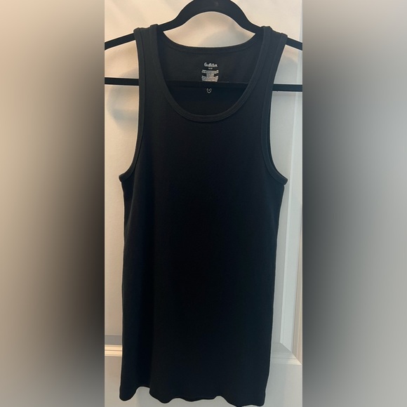 ☀️☀️Men’s shirts size medium☀️☀️ - Picture 4 of 4